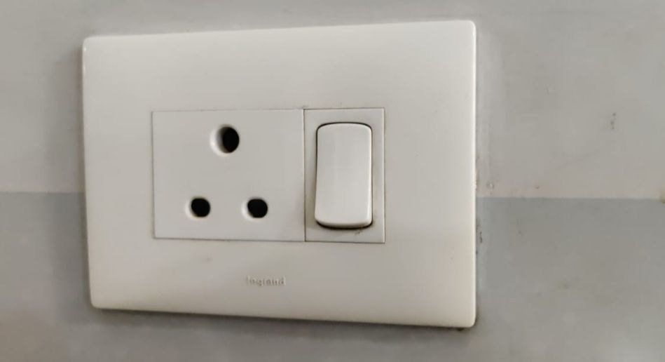 MYLINC WHITE SWITCH