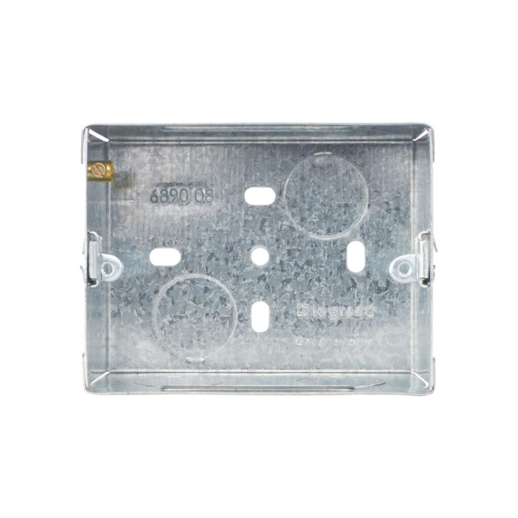 Legrand Metal flush mounting box 3 module 689008